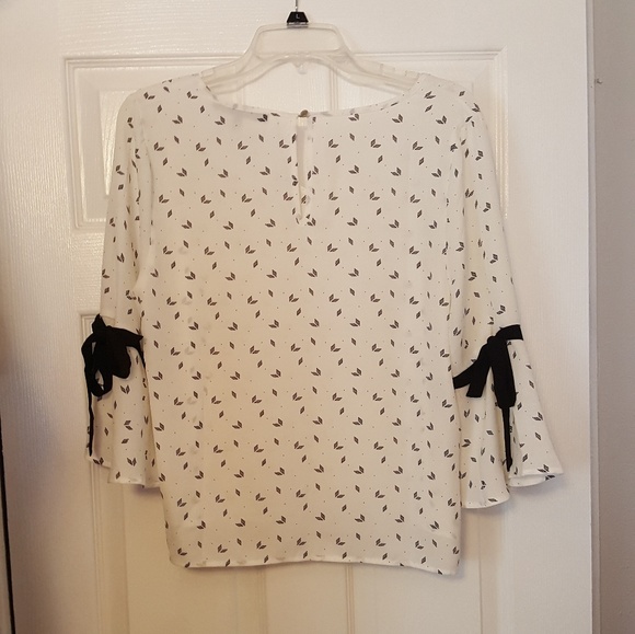 Pretty blouse - Picture 5 of 6